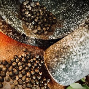 Whole Black Pepper – 1kg